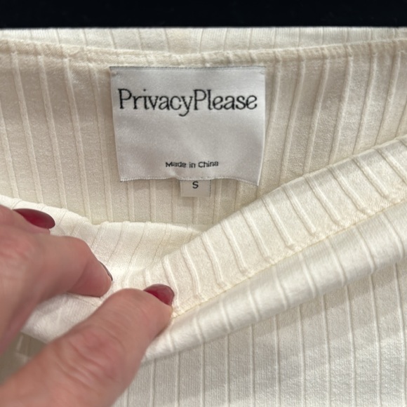 Privacy Please Dress - Picture 3 of 4